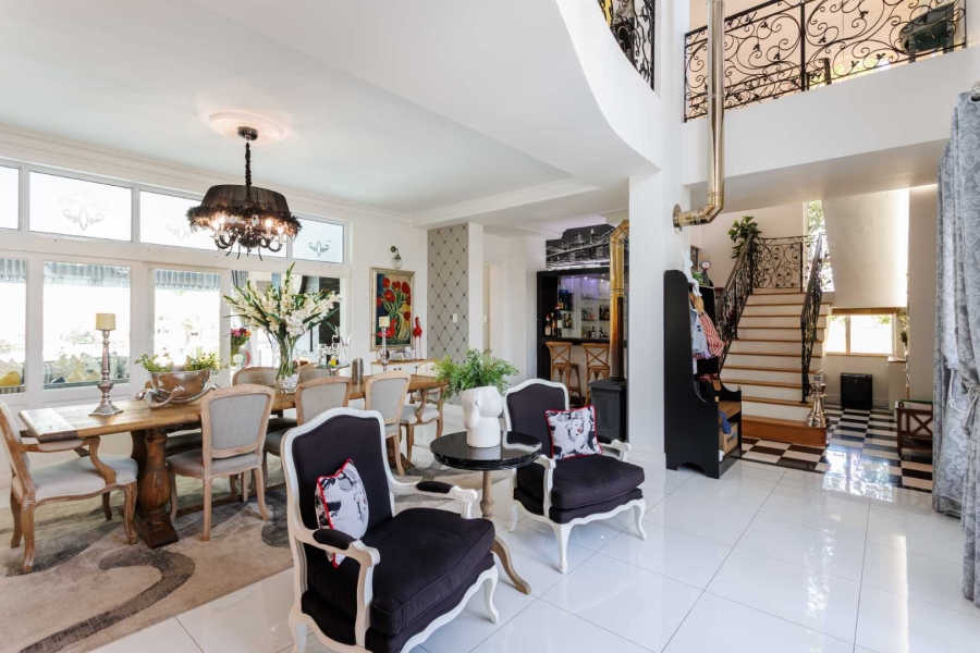 To Let 4 Bedroom Property for Rent in Val De Vie Estate Western Cape